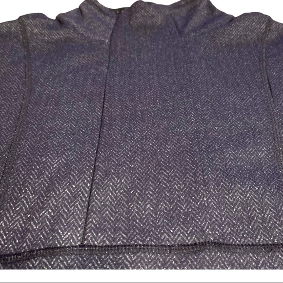 Kyodan black and gray houndstooth detail pull over  1/2 zip l/s top size small - Picture 6 of 10